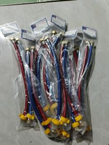 dây cáp nước xanh đỏ ren 2 đầu.dây cấp nước vòi trậu rửa mặt.dây cấp 40cm bệt vệ sinh.