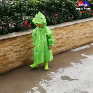 TOY😊พร้อมส่ง💯 เสื้อกันฝนเด็กลายการ์ตูนน่ารัก เนื้อผ้าหนา เสื้อกันฝน เสื้อกันฝนเด็ก