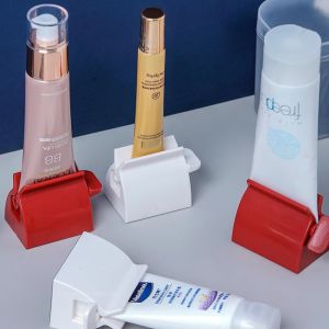 ที่วางยาสีฟันหลอดหมุนเครื่องคั้นที่ยึดที่นั่งยาสีฟันอุปกรณ์ชุดห้องน้ำ