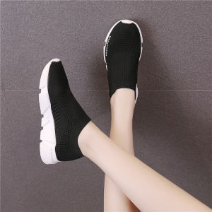 2025 New Womens Elastic Socks Shoes One-Step Lazy Shoes Spring Canvas Fly Knit Breathable Sports Shoes Trendy Slip-On Sneakers