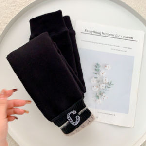 กางเกงเลกกิ้งเพิ่มความหนาสำหรับเด็กหญิงชุดฤดูหนาวแบบใหม่ปี2024ชุดเด็กกางเกงลำลองกางเกงรัดรูปให้ความอบอุ่นสำหรับเด็กกางเกงเด็ก