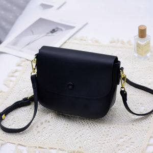 Fashionable Soft Leather Crossbody Bag Womens Mini round Bag Spring Summer New Arrival Casual Style Zipper Closure Shoulder Bag