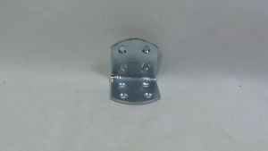 KE GÓC VUÔNG 4x4CM 8 Lỗ BẢN 4.5CM