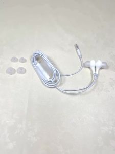 1pc HIFI In-Ear Wired Gaming Earphones Microphone & In-Line Control 3.5mm Jack Premium Sound Quality Lightweight Portable