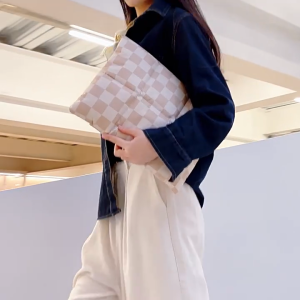 Pillow Laptop Sleeve 13.3 Inch Quilted Puffy Laptop Carrying Case Pillow Case Compatible with MacBook Air M4 M3 M2 M1