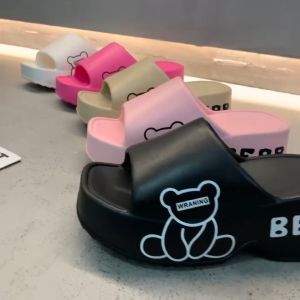 🧡 รองเท้าแตะแบบสวม ลายหมี เสริมส้นสูง 5-7 ซม. สีมินิมอล พื้นนิ่ม ใส่สบาย พร้อมส่ง SUNBALEE🧡 EB