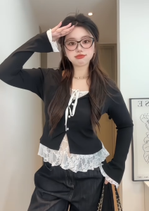 Áo thun nữ dài tay cổ V phối ren thắt nơ nút trắng A157 chất thun borip màu đen thời trang thu đông