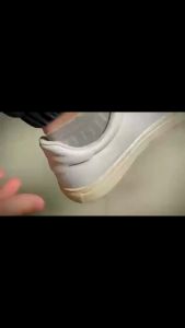 [EZ4U] Shoe Spray Anti-smell Anti-bacterial Shoe Deodorizer Fresh Smell Spray Footwear Pewangi Kasut 150ML