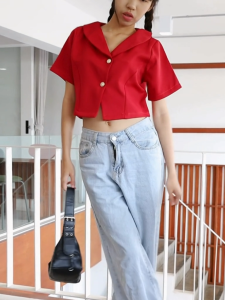 เสื้อคลุมสีพื้นแขนสั้นคอปกคอกลมกระดุม 2 เม็ดสไตล์วินเทจ