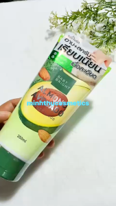 Muối Tẩy Da Chết Toàn Thân Hạnh Nhân Và Bơ Baby Bright Almond Avocado Shower Scrub 350ml
