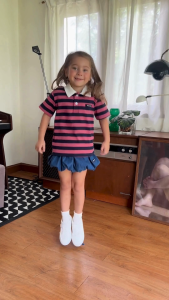 PIMNATTA Miwa Polo Shirt เสื้อโปโลเด็กแขนสั้น พร้อมติดป้ายโลโก้แบรนด์ที่หน้าอก