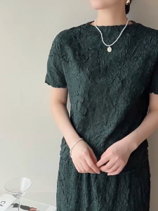 Miyake end pleated handmade pleated super soft fabric slimming casual fashion T-shirt