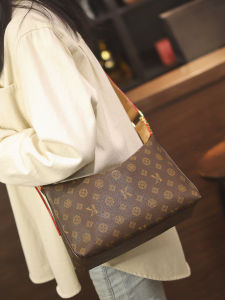 MINGYANA | Large Capacity Niche Luxury Retro Fashion Dumpling Bag