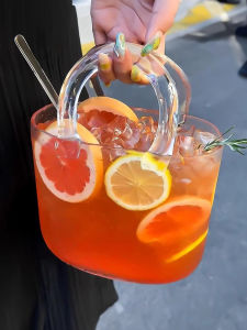 Portable Glass Set of Fruit Wine Cups with Tray Bar Creative Juice Bar Popular Pub Cocktail Glasses Vintage Style Cocktail Cups