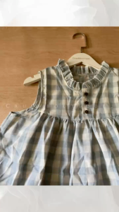 【READYSTOCK】Korean sleeveless doll top sleeveless blouse loose top checkered top 现货娃娃衫 无袖上衣 格子背心 日系