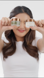 Amura Pro Age Night & Day Cream | Anti Penuaan & Regenerasi Kulit Dewasa - Paket Hemat Perawatan Kulit Pagi dan Malam - Mencerahkan Melembapkan | Skincare Amura Perawatan Kulit Wajah ORIGINAL BPOM