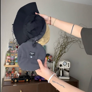 หมวกนักประมงที่มีความหลากหลายสำหรับผู้หญิง หมวกถังป้องกันแดดสำหรับผู้หญิงในฤดูใบไม้ผลิและฤดูร้อนหมวกอ่างกันแดดขนาดเล็ก