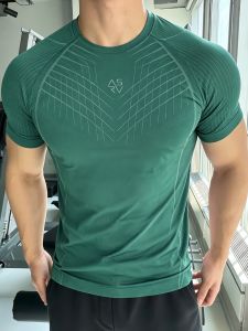 Summer Mens Short Sleeve T-Shirt Quick Drying Seamless Stretchy Tight Tee