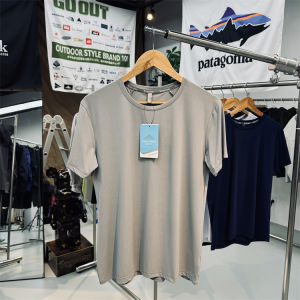 ผ้าผสมโพลียูรีเทนไนลอนระบายอากาศสําหรับผู้ชายผู้หญิงคู่เสื้อยืดแขนสั้นแห้งเร็วตาข่ายกีฬากลางแจ้งด้านบน