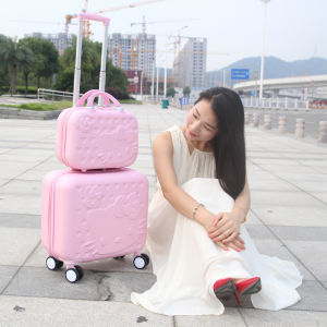 Kitty Cat กระเป๋าเดินทางหญิง 16 นิ้ว Carry-On Mini Travel กระเป๋าเดินทาง อินเทรนด์ การ์ตูน ดีไซน์ วัสดุ ABS PC มีล้อและล็อค