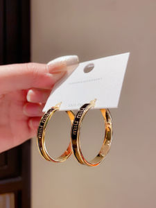 Elegant Retro 18K Gold Circle Earrings Womens Minimalist Design Exaggerated Ear Jewelry Fashionable Geometric Shape