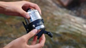 Sougayilang Spincast Fishing Reel 3.9:1 Gear Ratio Built in High Power Line can replace Catapult Hunting Shooting Closed Reel