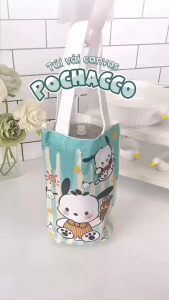 Túi Vải Đựng Bình Nước Mini Hình Sanrio Gấu Dâu – Tote Canvas Dễ Thương Cho Bé Đi Học Dã Ngoại