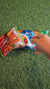 ไวไวบะหมี่กึ่งสำเร็จรูป รสหอยลายผัดฉ่า รสหมูสับต้มยำ รสหมูสับซุปกลมกล่อม (สินค้ายกลัง)