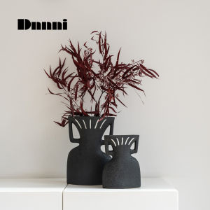 Dnnni โมเดลตกแต่งแจกันหูเซรามิกทรงสี่เหลี่ยมตั้งโต๊ะตู้ไวน์บ้านห้องนั่งเล่นห้องการตกแต่งที่ทันสมัยเรียบง่าย
