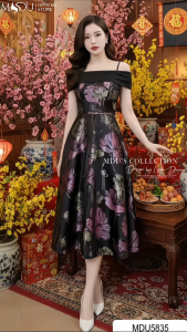 Váy Liền Lụa Vân Họa Tiết Nổi MDU5835 Thiết Kế Vai Chéo Phối Mango Ý Đính Đá Liền Cùng Tùng Váy Xòe Thướt Tha Sang Trọng