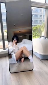 กระจกยาว กระจกส่องเต็มตัว ห้องนอน กระจกทรงสูง พร้อมใช้งาน ตั้งพื้นหรือแขวนผนังห้องได้ รับประกันกระจก