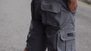 Carnos - Celana Cargo Pendek Pria Abu Muda