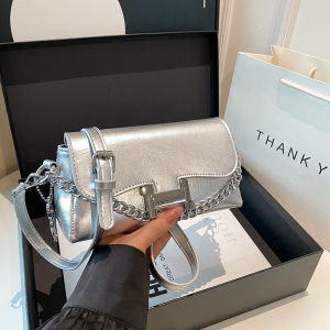 กระเป๋าสะพายข้างทรงสี่เหลี่ยมเล็กหรูหราสำหรับผู้หญิง กระเป๋าแฟชั่นฤดูใบไม้ผลิและฤดูร้อน กระเป๋าสะพายข้างทรงยาวใต้วงแขนแบบย้อนยุคสำหรับผู้หญิง