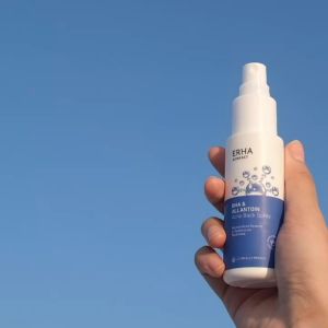 ERHA Sabun Mandi Jerawat Tubuh Mugwort Acne Body Wash + Obat Acne Back Spray - Perawatan Tubuh Jerawat