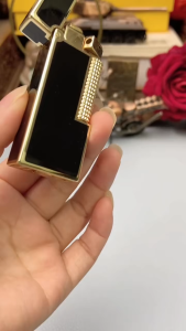 Bật lửa Zorro Z728 sơn mài bóng – Phong cách cổ điển cực hút mắt