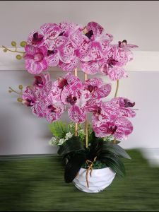 bunga orkid latex gubahan bersama pasu bunga untuk raya