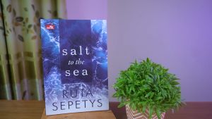 Buku Novel Historical / Salt To The Sea / GRAMEDIA PUSTAKA UTAMA - EMK