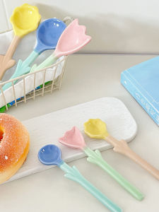 Ins Style Ceramic Dinnerware Floral Design Long Handle Spoon for Soup Dessert Cake Handmade Craftsmanship High Aesthetic Value