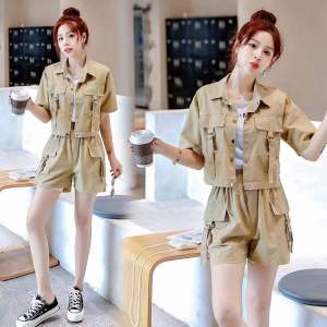 Summer 2025 Womens Casual Loose Short Sleeve Workwear Shorts Two-Piece Set Slimming Fashionable Anti-Aging Trendy Ensemble