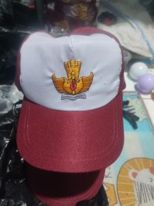 topi sekolah sd putih bahan drill belakang pake gesper