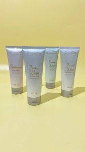 Jglow Skincare Facial Wash: Sabun Pembersih Wajah Flek & Darkspot