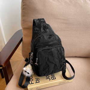 กระเป๋าสะพายข้างผู้หญิงแบบลำลองขนาดเล็ก กระเป๋าสะพายข้างแบบสะพายข้าง กระเป๋าเป้สะพายหลังแบบสะพายข้างสำหรับเด็กและเยาวชน กระเป๋าสะพายข้าง PU วัสดุ