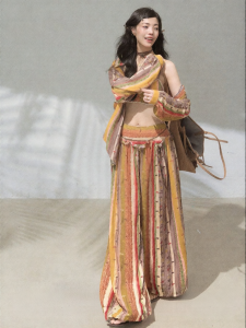 KEIKO | Summer Vacation Style Sunset Stripes Outfit