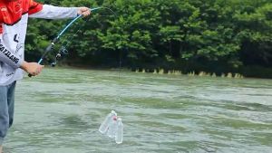 COD 1.8M สปินคันเบ็ดตกปลา 2 ส่วนพร้อมด้ามจับ EVA สำหรับ คันเบ็ดเบส คันเบ็ดคาสติ้ง อุปกรณ์สำหรับ ตกปลาน้ำจืดหรือน้ำเค็ม