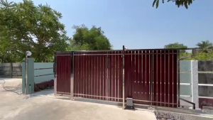 แม่เหล็กสำหรับหยุดมอเตอร์ประตูรีโมทบานเลื่อน 2 ก้อนพร้อมขา 2 ข้าง และน้อตยึด ขนาดมาตรฐาน 1.5*2.6*5.5cm ใช้ได้ทุกยี่ห้อทุกรุ่น