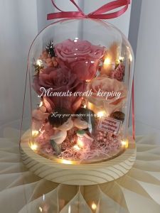 TTEEN GIFT Preserved Flower 15CM Round Girlfriend Anniversary Birthday Home Deco 永生花女生女友生日礼物玻璃罩