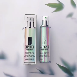 คลีนิกข เซรั่มกำจัดจุดด่างดำ Clinique Even Better Clinical Radical Dark Spot Corrector + Interrupter serum 100ml