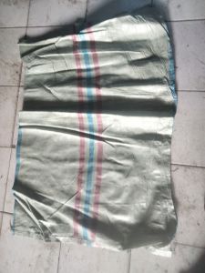 Karung plat 100kg/Uk.75x115 layak pakai ( isi 20pcs )