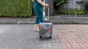 CARRY-ON กระเป๋าเดินทาง ขนาด 16 18นิ้ว กระเป๋าเดินทางแบบลาก กระเป๋าเดินทางล้อลาก กระเป๋าล้อลาก กระเป๋าขึ้นเครื่อง กระเป๋าเดินทาง 18 นิ้ว Pen 18 Cm - Lazada