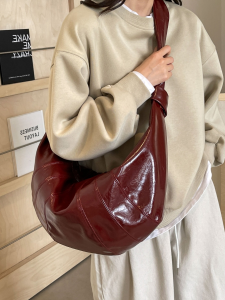 กระเป๋าสะพายข้างทรงหัวเรือขนาดใหญ่สำหรับผู้หญิง กระเป๋าสะพายข้างแบบสะพายข้างสำหรับเดินทาง กระเป๋าทำงาน กระเป๋าหนัง PU ทรงหัวเรือ